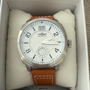 Men's Watch with White Dial and Brown Leather Strap. NWOT